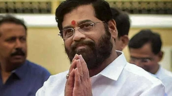 एकनाथ शिंदे सूरतमधील 'या' हॉटेलमध्ये, भाजपच्या नेत्यांसोबत खलबतं